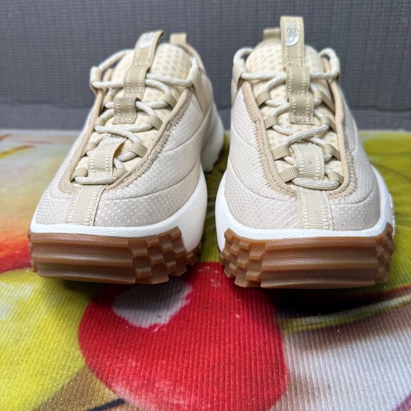 The North Face Womens Beige Sneakers Size 8 US Stylish & Comfortable Athletic Sh - Picture 3 of 8